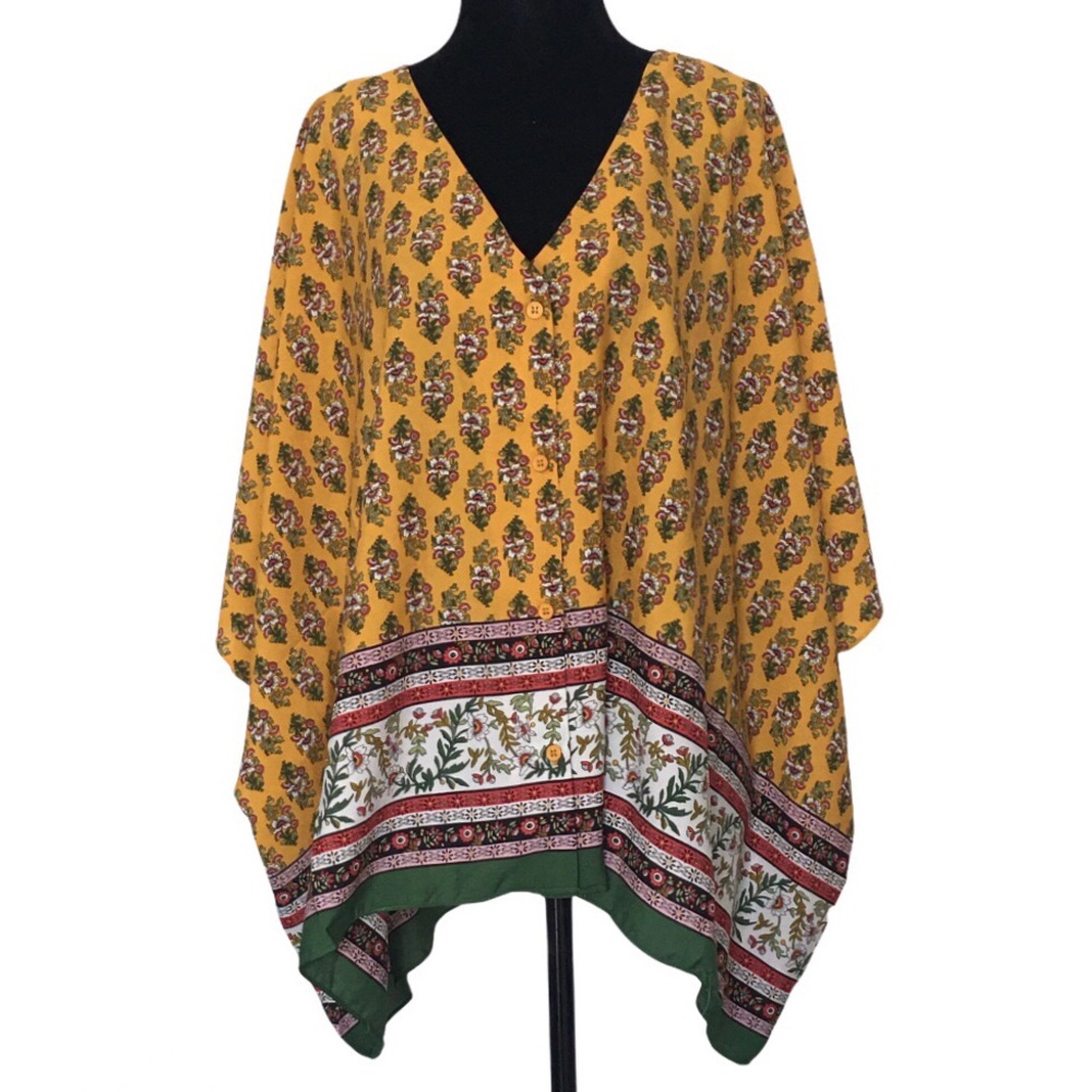 Melissa Paige Oversized Floral Poncho Blouse Small